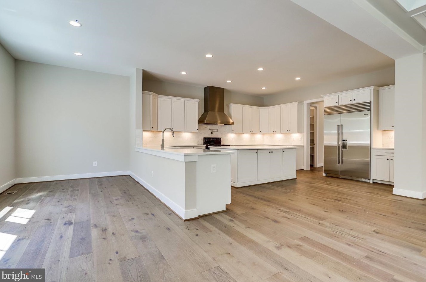 1110 Cottage St, Vienna VA 22180-6551 exterior