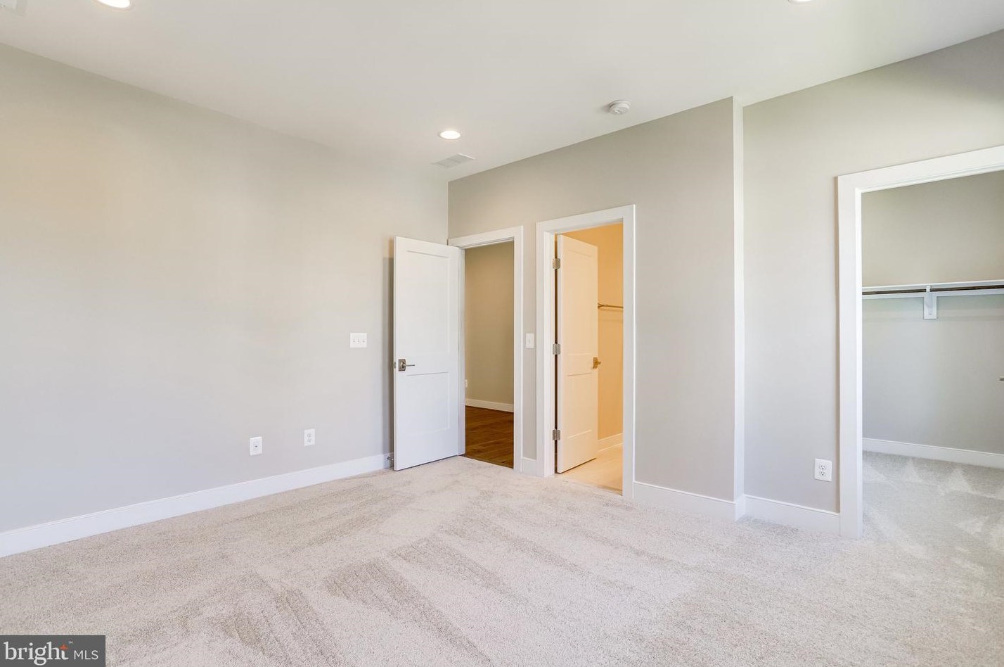 1110 Cottage St, Vienna VA 22180-6551 exterior