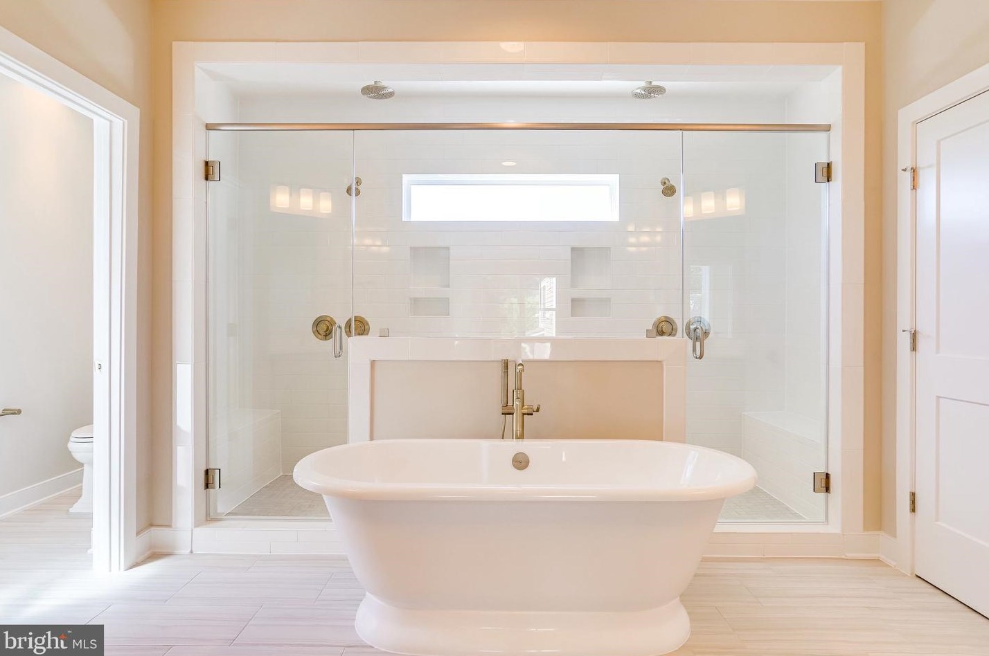 1110 Cottage St, Vienna VA 22180-6551 exterior