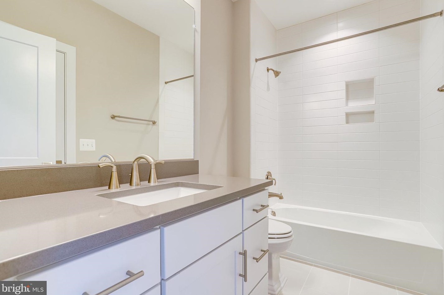 1110 Cottage St, Vienna VA 22180-6551 exterior