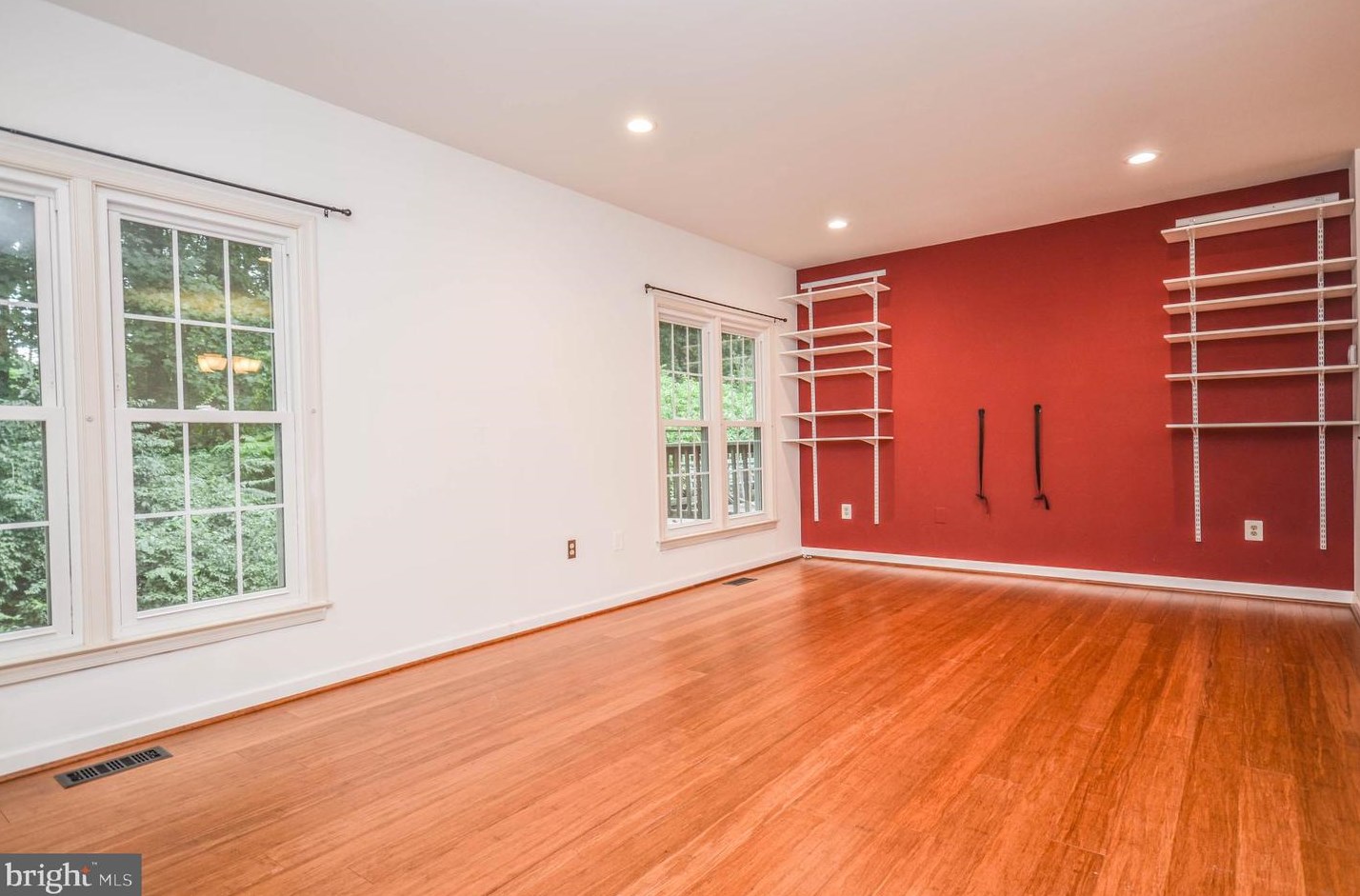 2816 Kelly Sq, Vienna VA  22181-6142 exterior