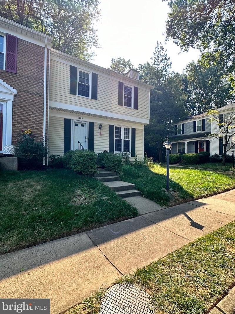 6123 Martins Landing Ct, Springfield VA  22015-2578 exterior
