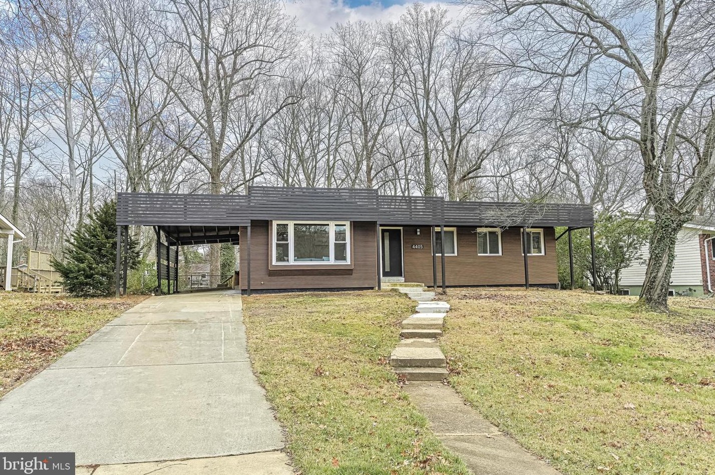 4405 San Carlos Dr, Fairfax VA  22030-5372 exterior