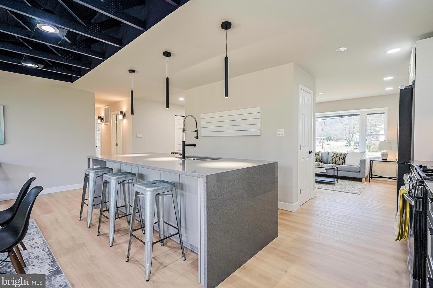 4405 San Carlos Dr, Fairfax VA  22030-5372 exterior