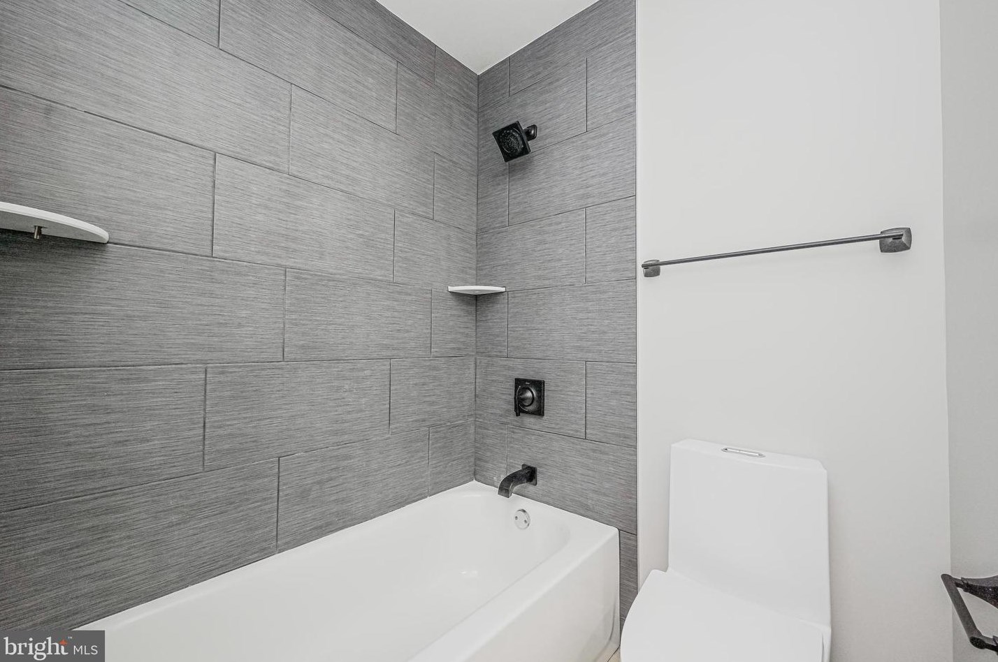 4405 San Carlos Dr, Fairfax VA  22030-5372 exterior