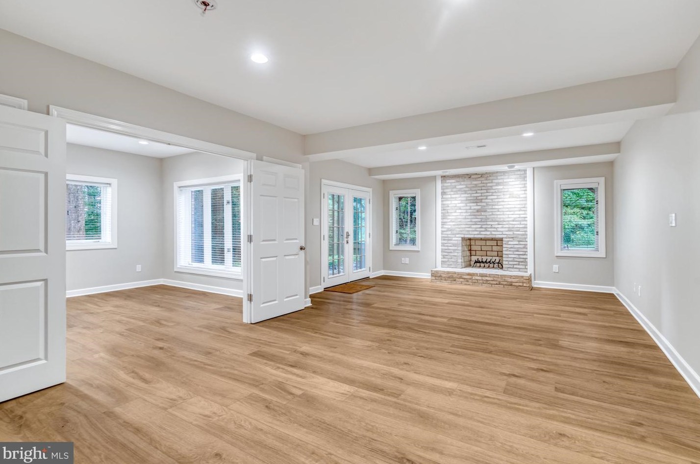 1804 Brooktrail Ct, Vienna VA  22182-1977 exterior