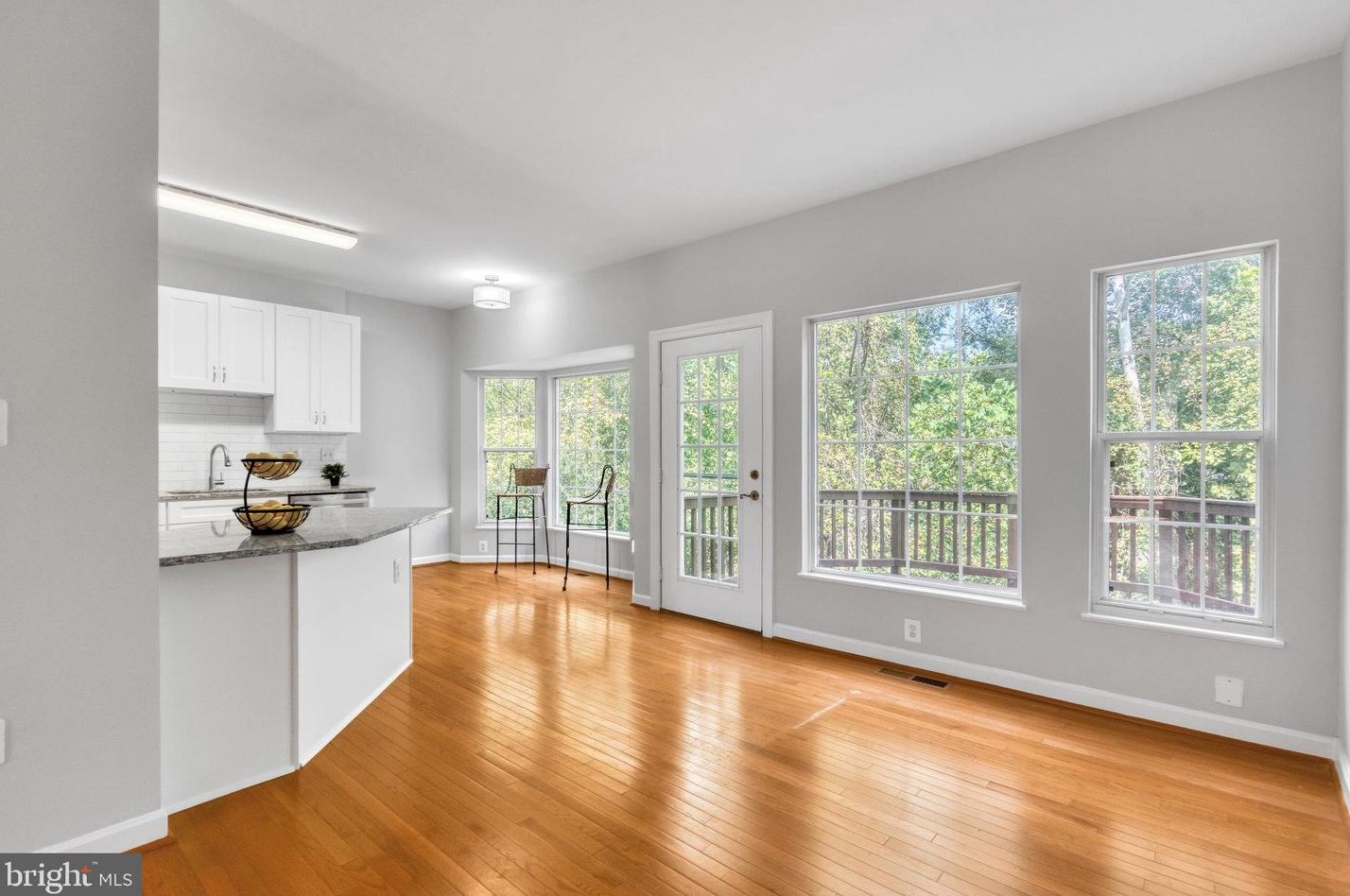 14201 Glade Spg Dr, Centreville VA 20121-5603 exterior