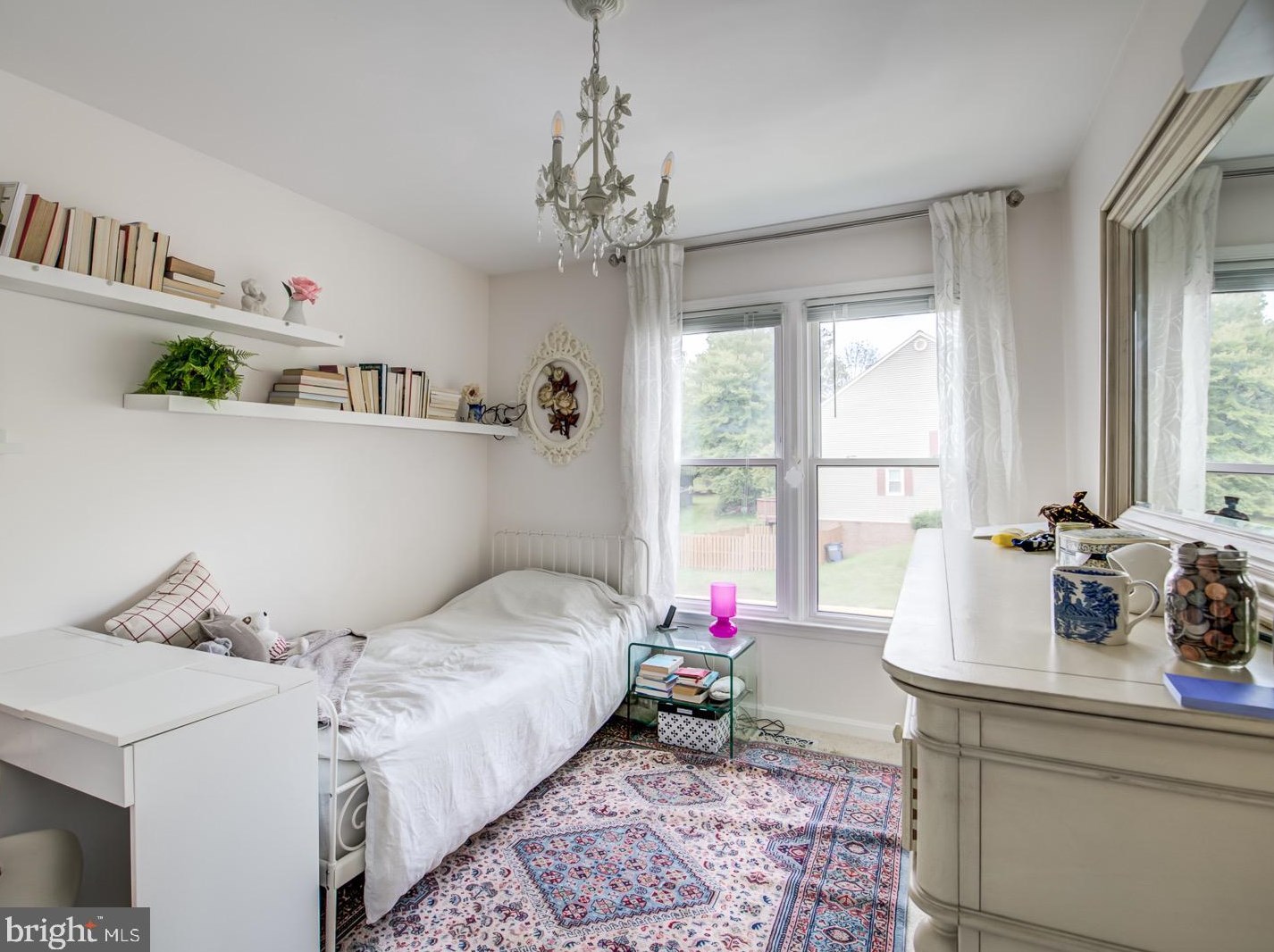 6325 Mary Todd Ct, Centreville VA 20121-3547 exterior