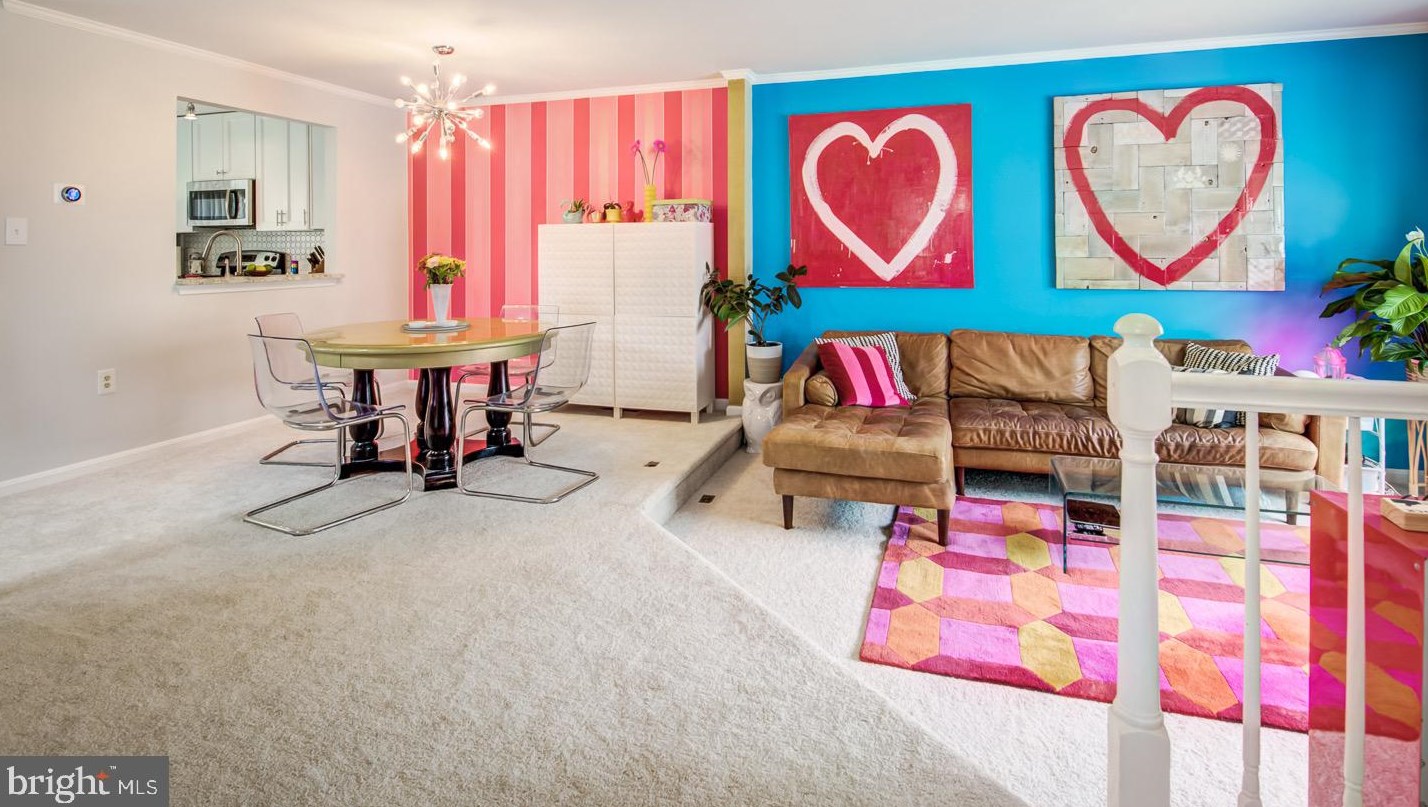 6325 Mary Todd Ct, Centreville VA 20121-3547 exterior