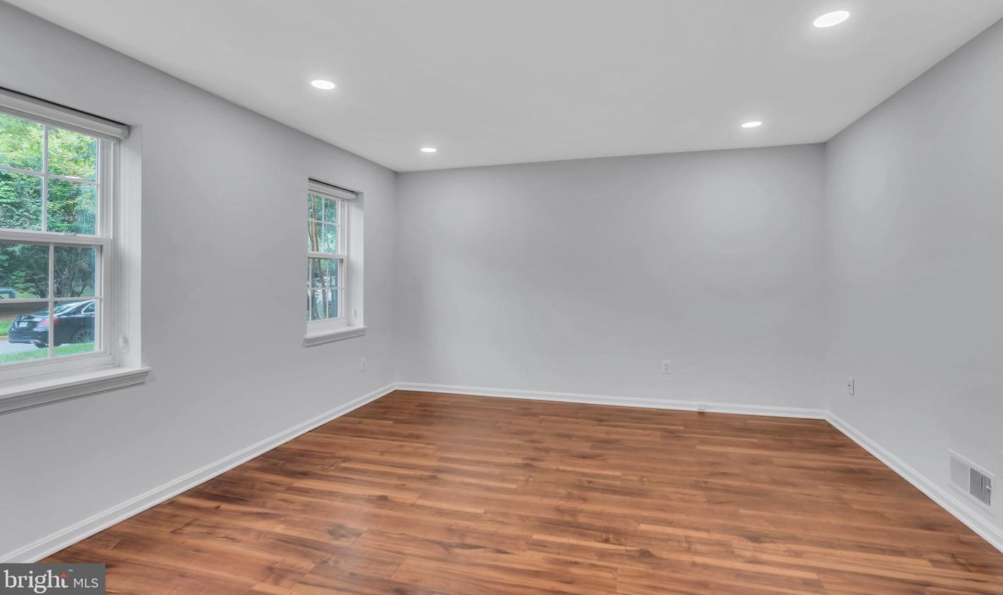 2311 Mcgregor Ct, Vienna VA  22182-5235 exterior