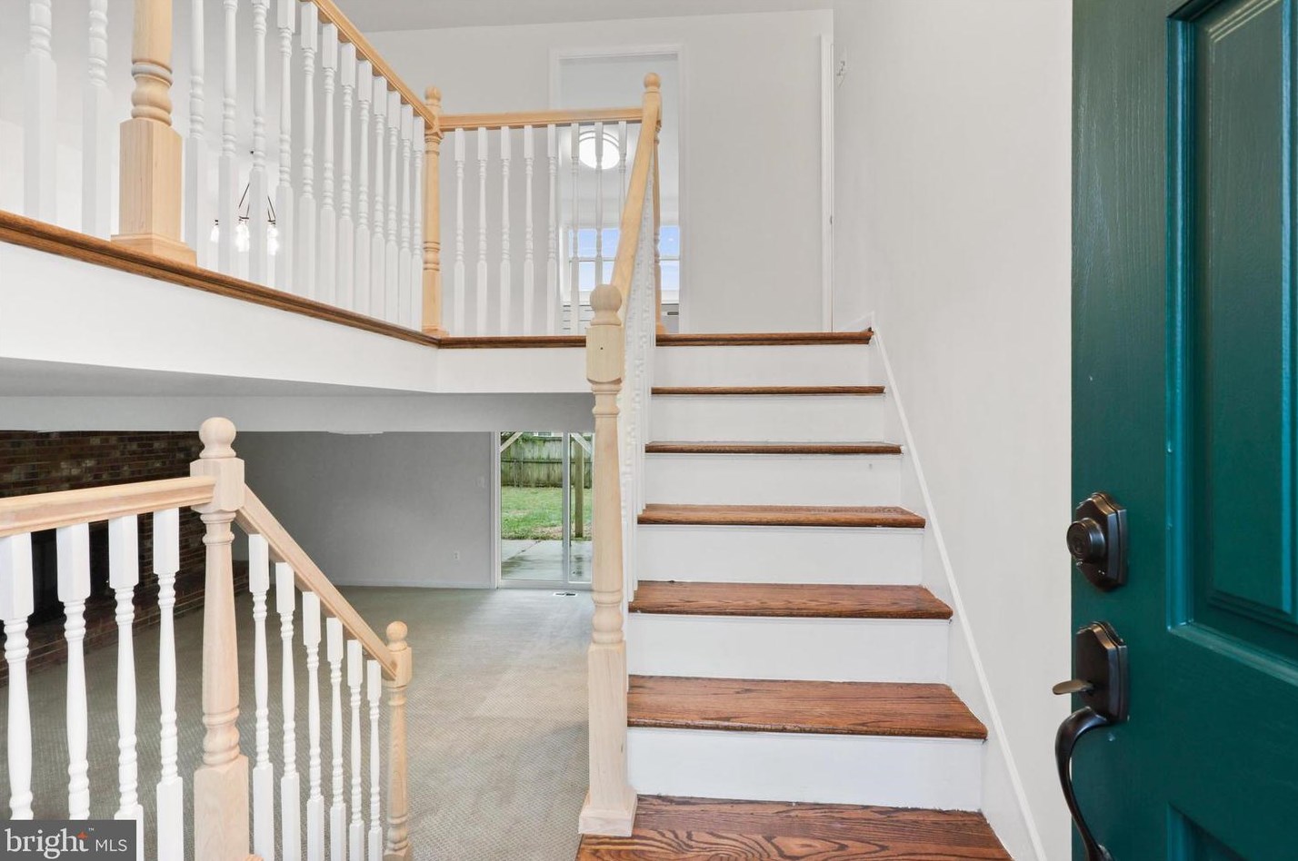 4205 Middle Ridge Dr, Fairfax VA  22033-3225 exterior