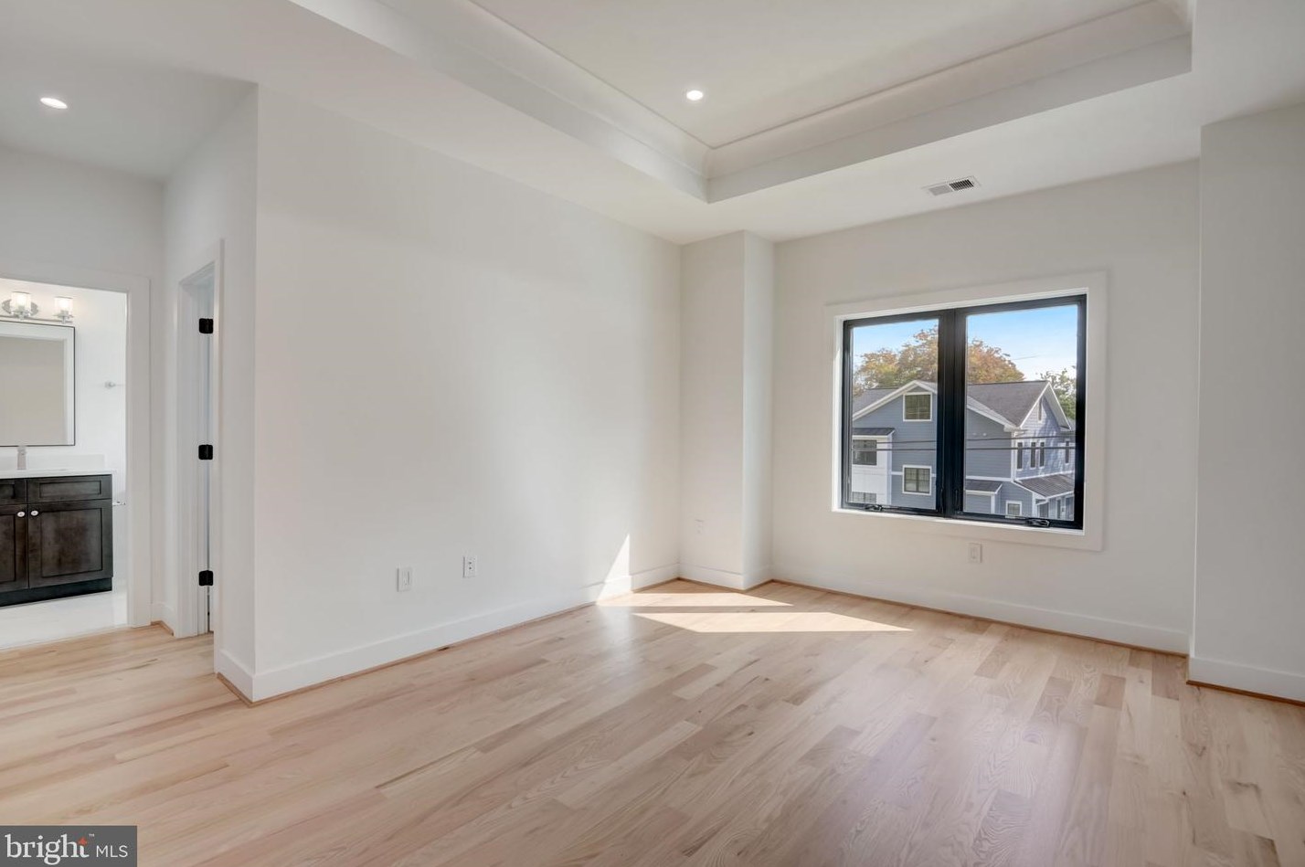 119 Moore Ave, Vienna VA  22180-5872 exterior