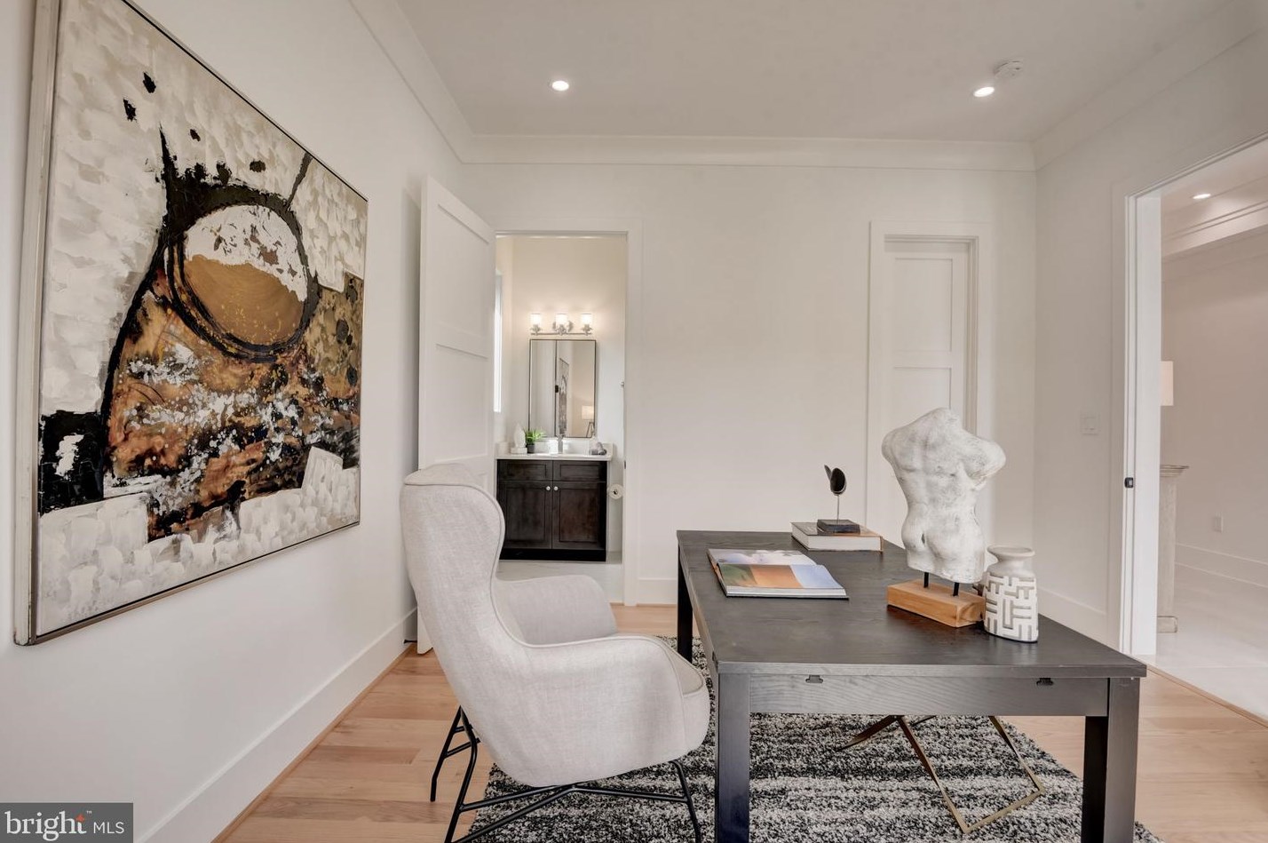 119 Moore Ave, Vienna VA  22180-5872 exterior