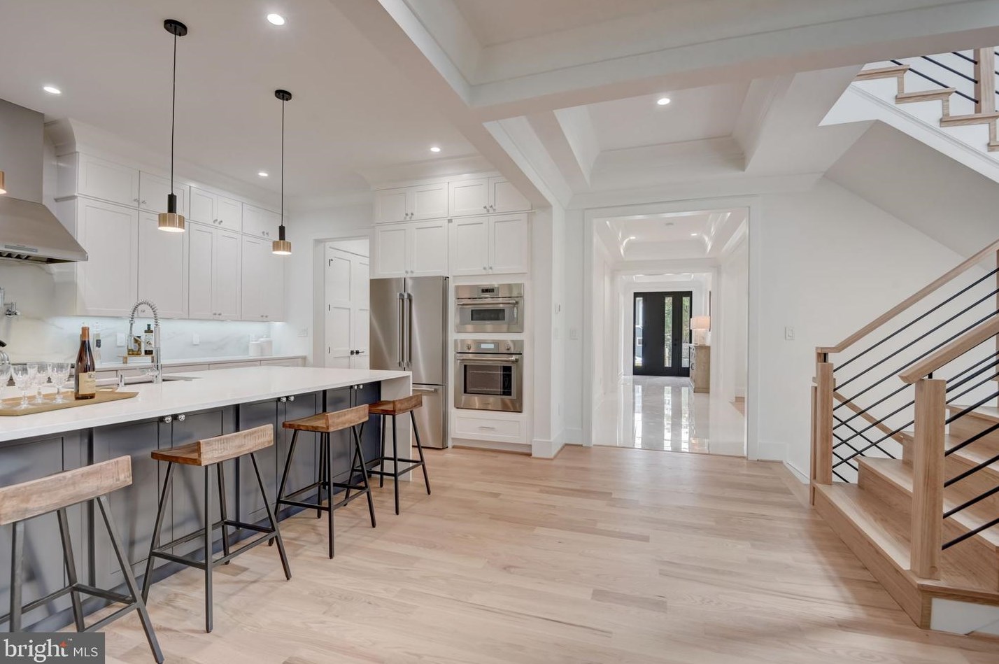 119 Moore Ave, Vienna VA  22180-5872 exterior