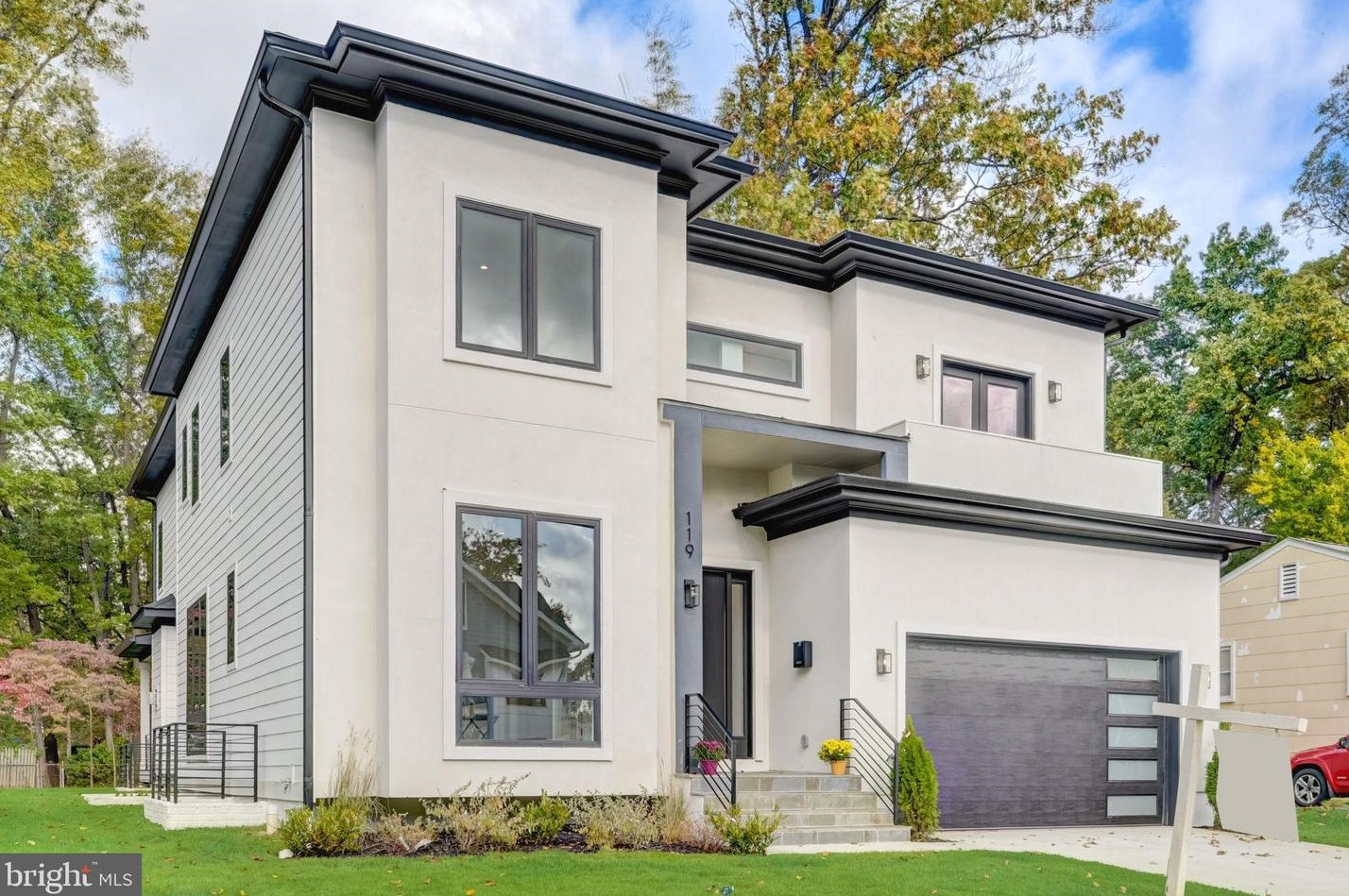 119 Moore Ave, Vienna VA  22180-5872 exterior