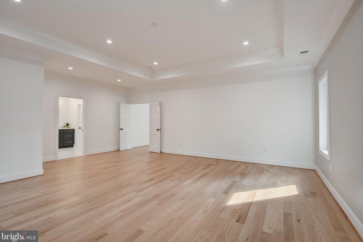 119 Moore Ave, Vienna VA  22180-5872 exterior