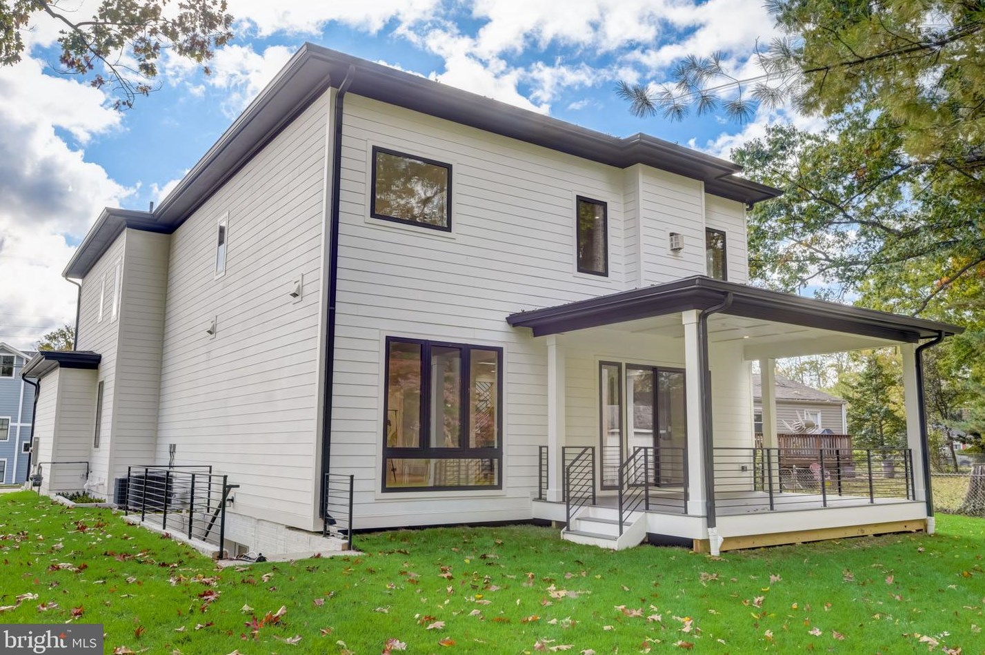 119 Moore Ave, Vienna VA  22180-5872 exterior