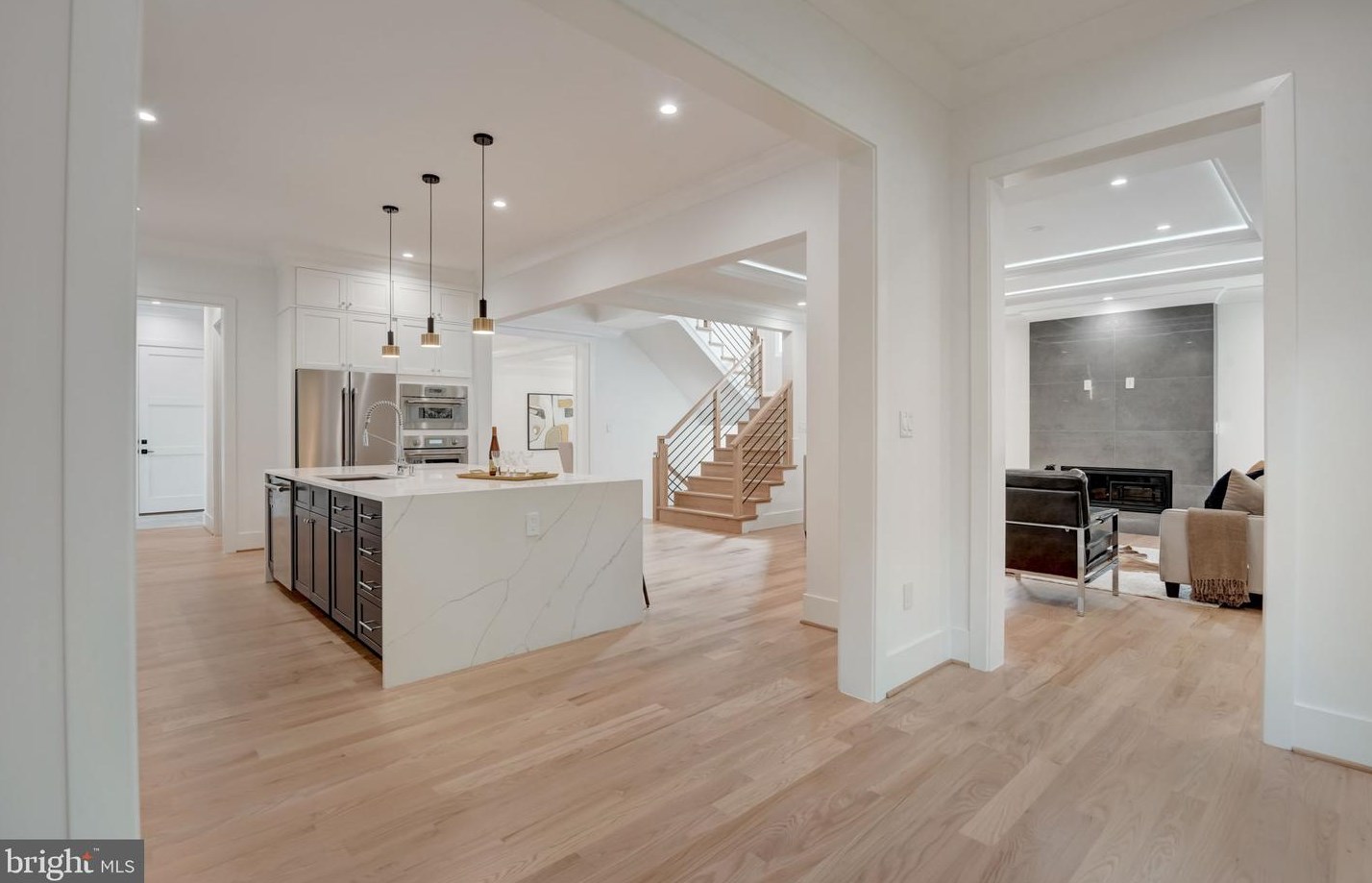 119 Moore Ave, Vienna VA  22180-5872 exterior