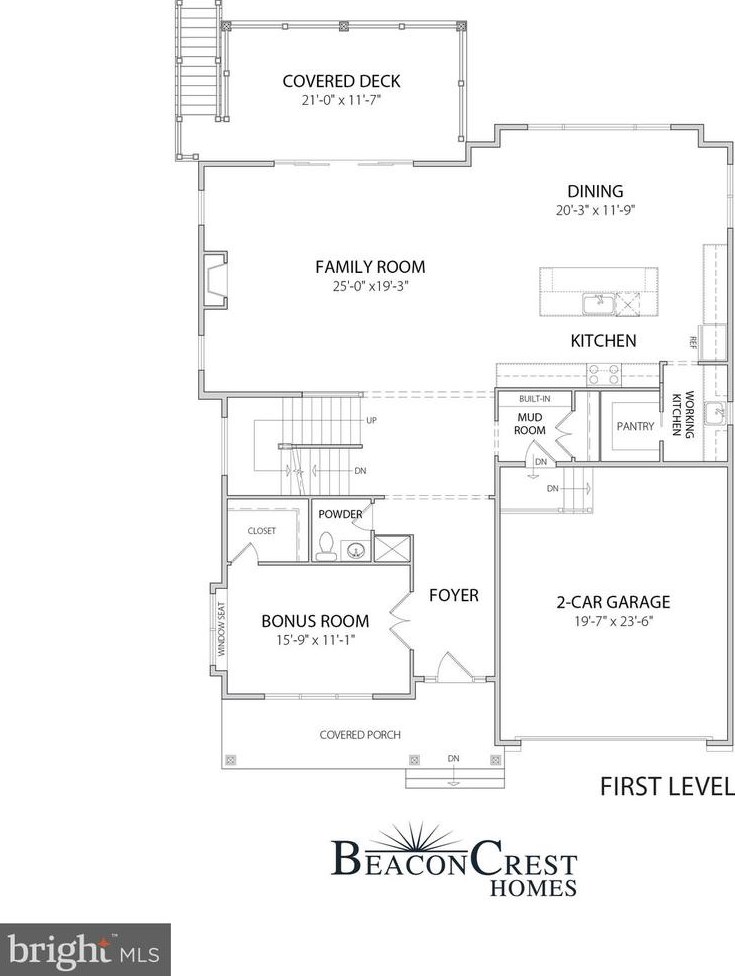 1002 Hillcrest Dr, Vienna VA  22180-6456 exterior