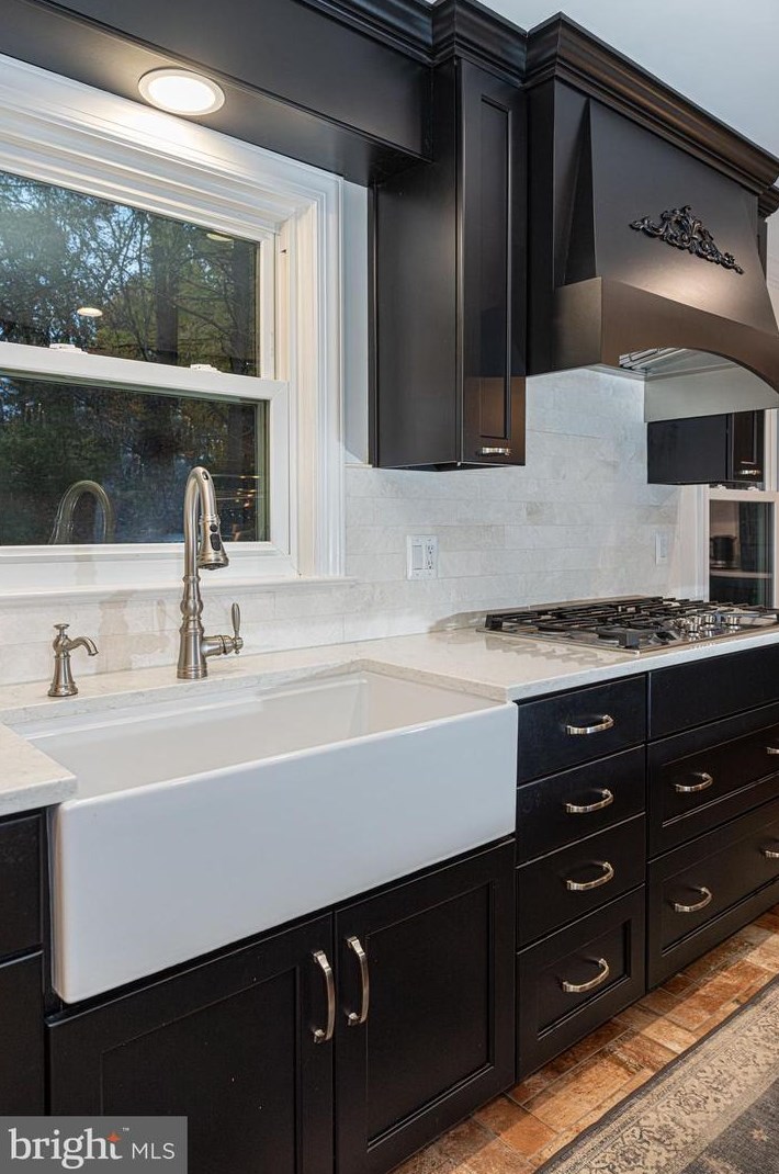 9741 Rolling Ridge Dr, Fairfax VA  22039-2915 exterior