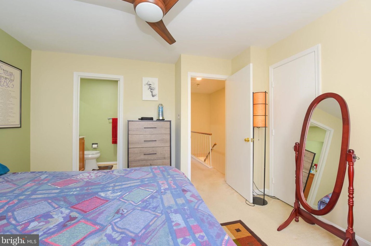 6805 Chasewood Cir, Centreville VA  20121-5031 exterior