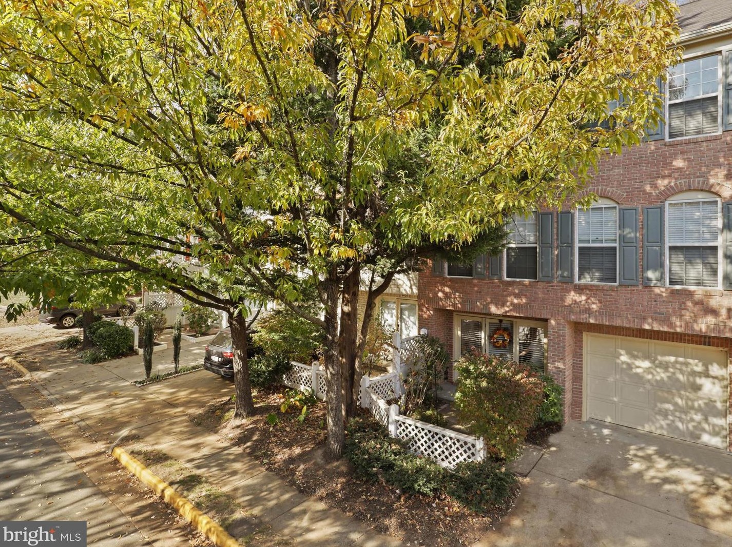 9428 Colonade Dr, Vienna VA  22181-6119 exterior