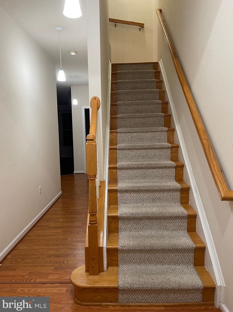 4115 River Forth Dr, Fairfax VA  22030-8568 exterior