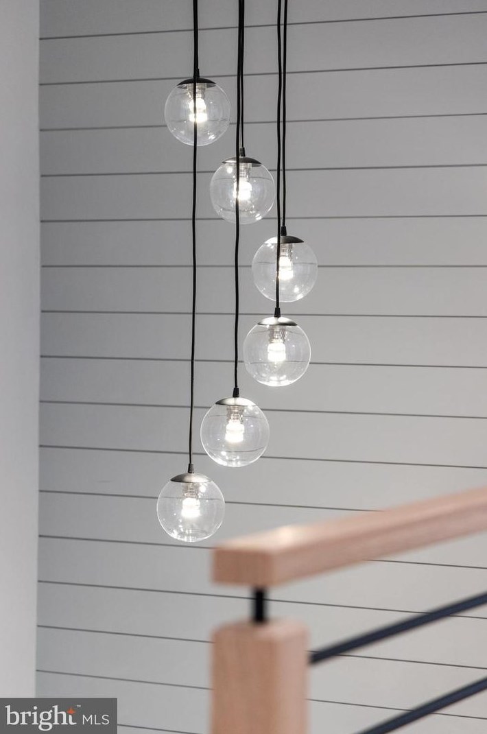 404 Orleans Cir, Vienna VA  22180-6470 exterior