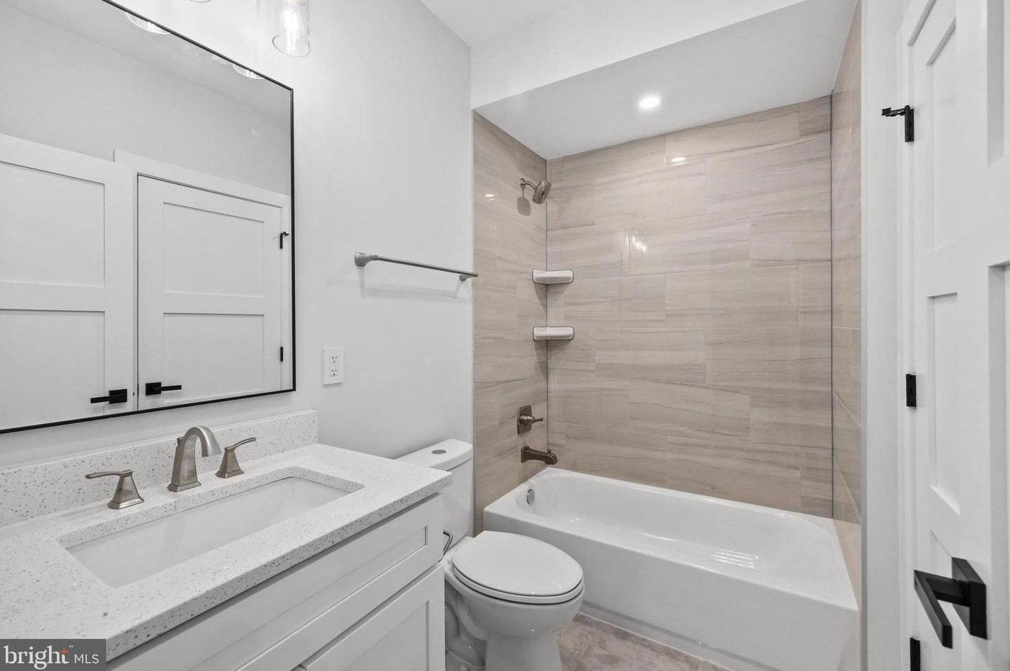 404 Orleans Cir, Vienna VA  22180-6470 exterior