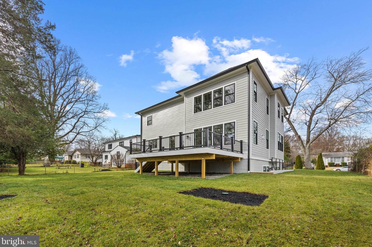 404 Orleans Cir, Vienna VA  22180-6470 exterior