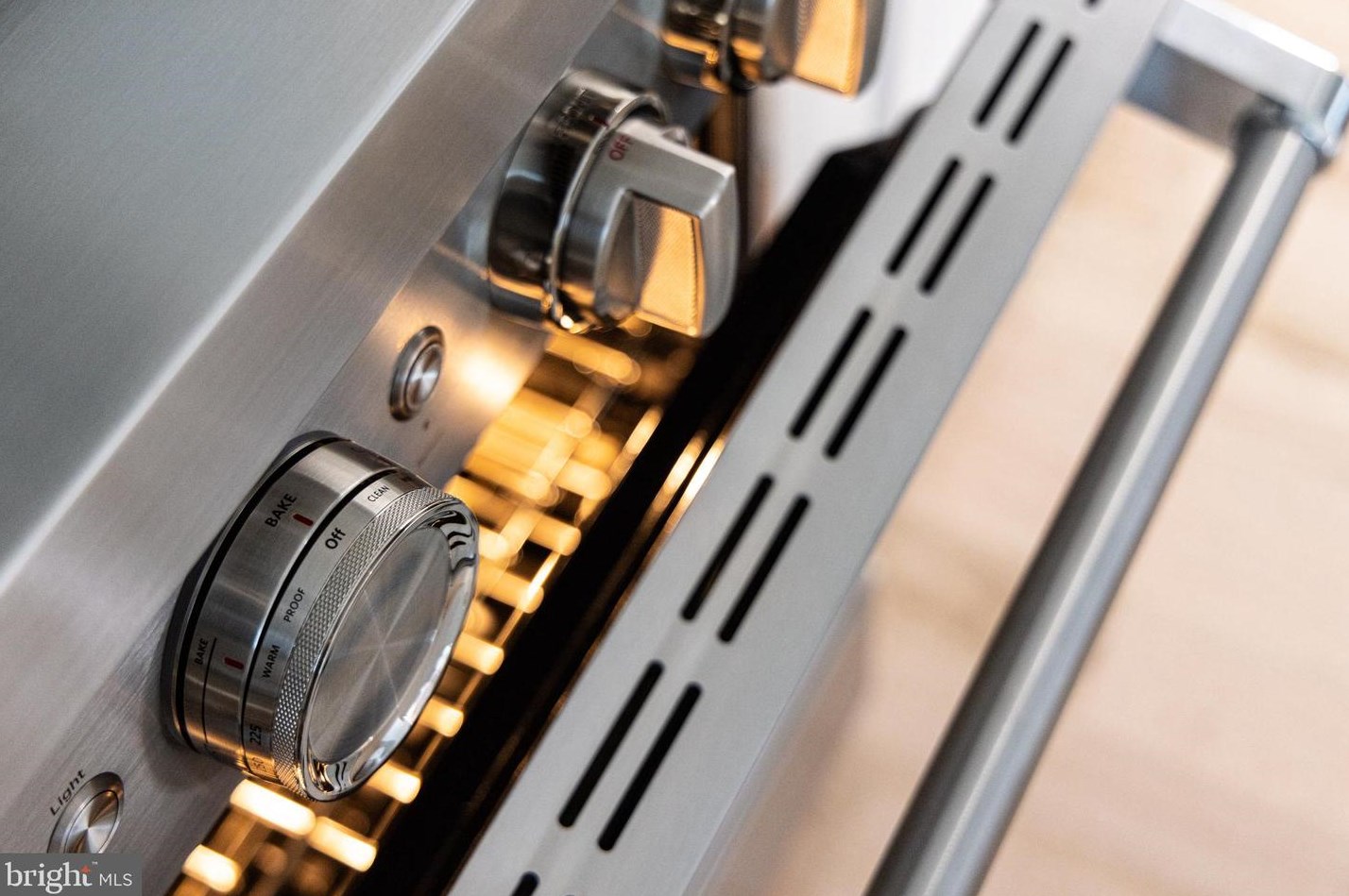 404 Orleans Cir, Vienna VA  22180-6470 exterior