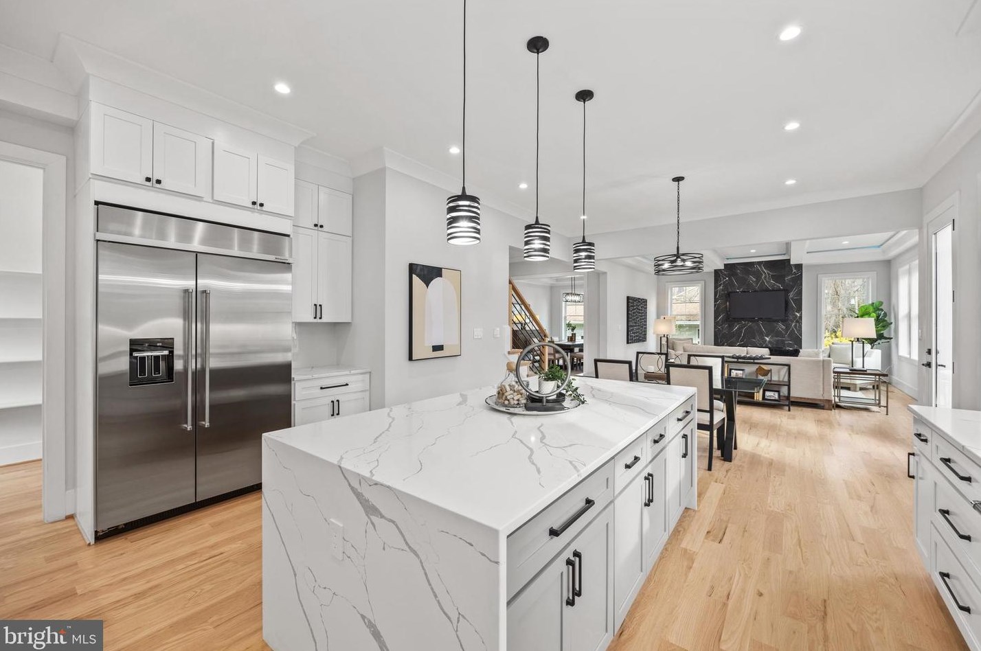 404 Orleans Cir, Vienna VA  22180-6470 exterior