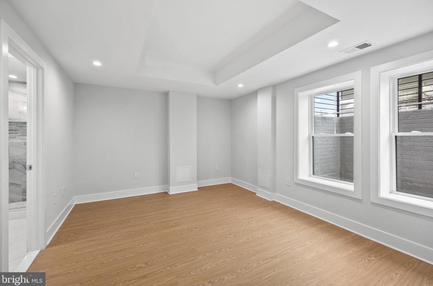 404 Orleans Cir, Vienna VA  22180-6470 exterior