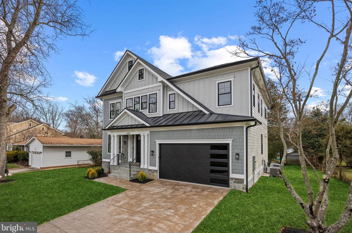 404 Orleans Cir, Vienna VA  22180-6470 exterior