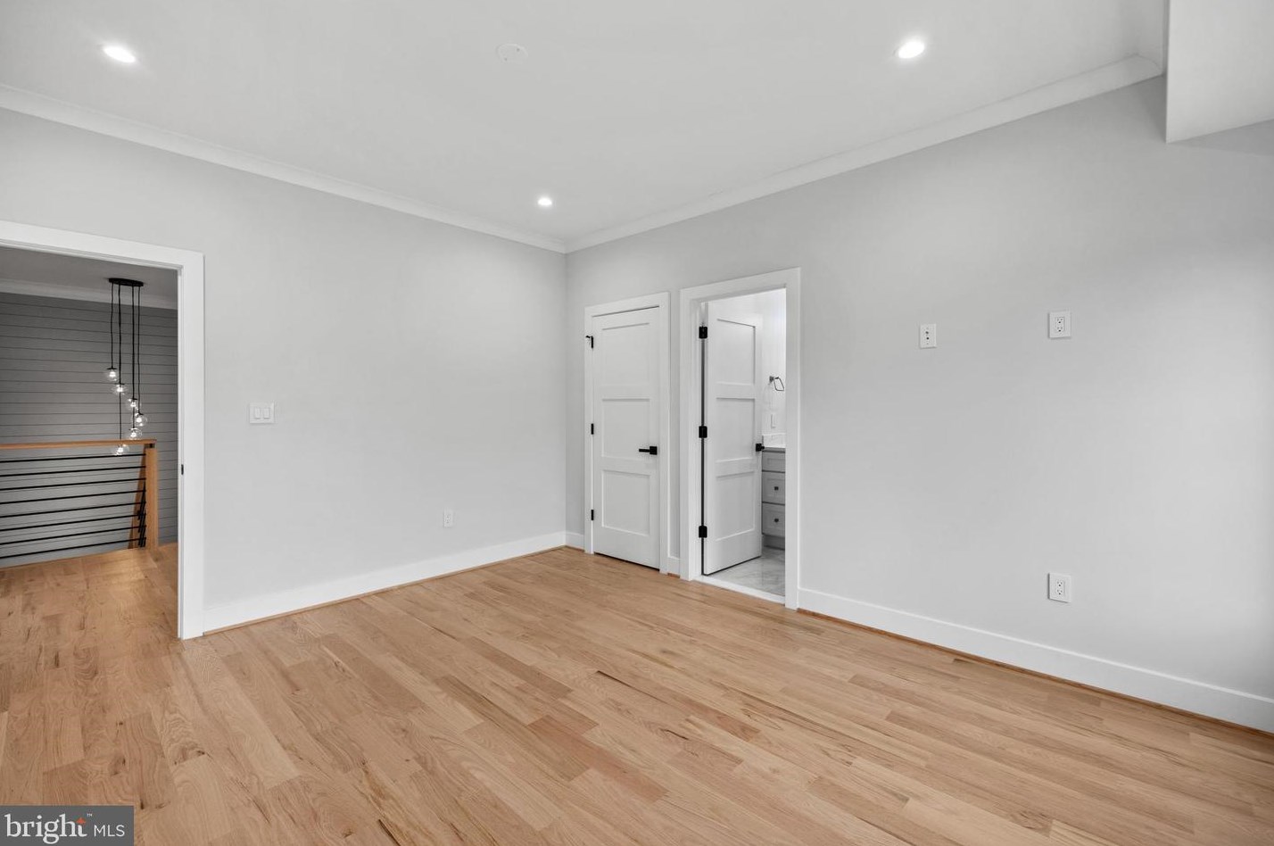 404 Orleans Cir, Vienna VA  22180-6470 exterior