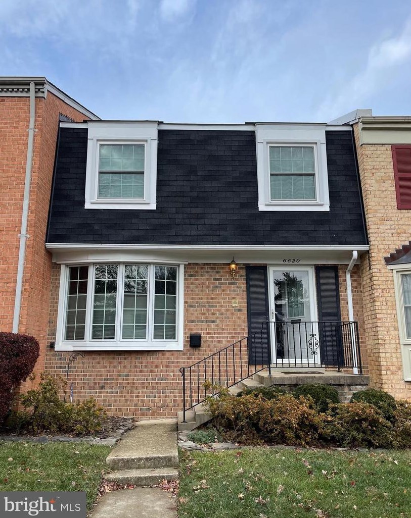 6620 Rosecroft Pl, Falls Church VA  22043-1827 exterior