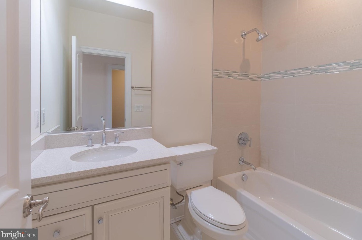 3445 Gallows Rd, Falls Church VA  22042-3340 exterior
