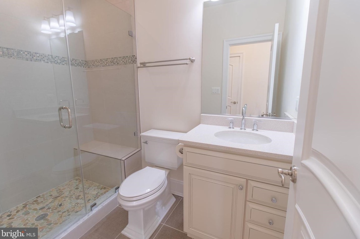 3445 Gallows Rd, Falls Church VA  22042-3340 exterior