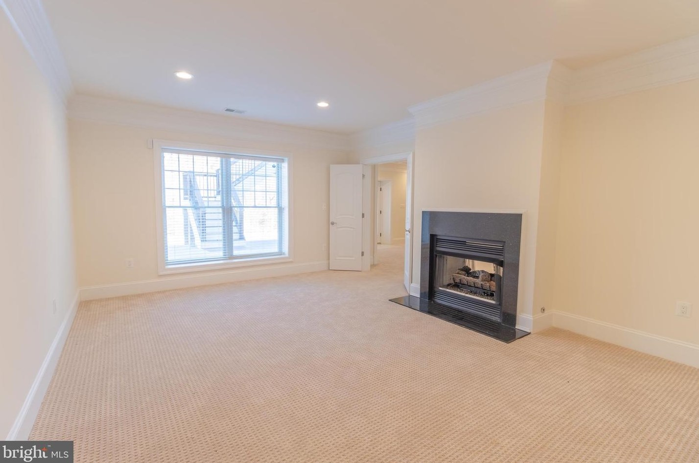 3445 Gallows Rd, Falls Church VA  22042-3340 exterior