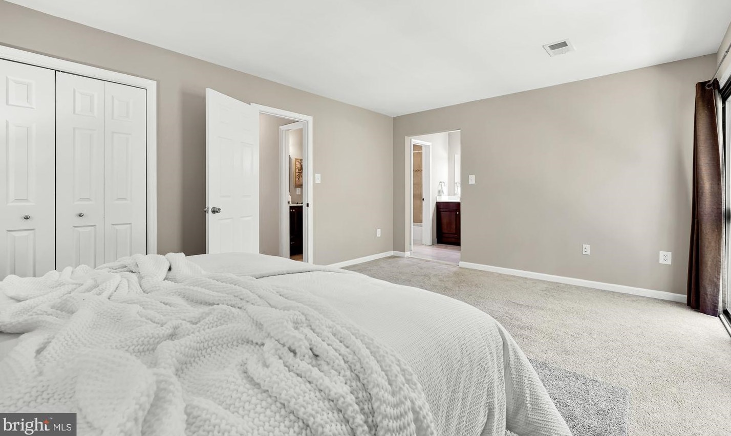 3134 Colchester Brook Ln, Fairfax VA  22031-2610 exterior