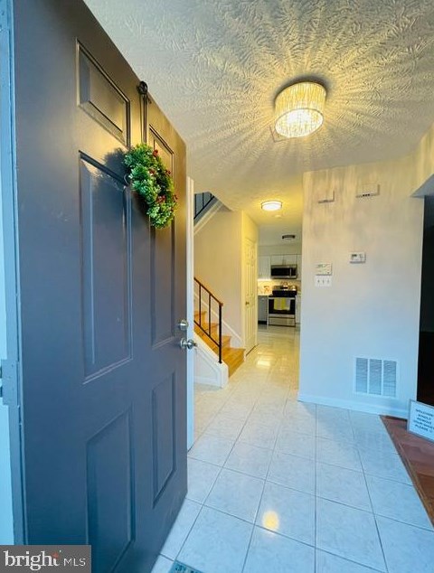 6122 Hoskins Hollow Cir, Centreville VA  20121-2693 exterior