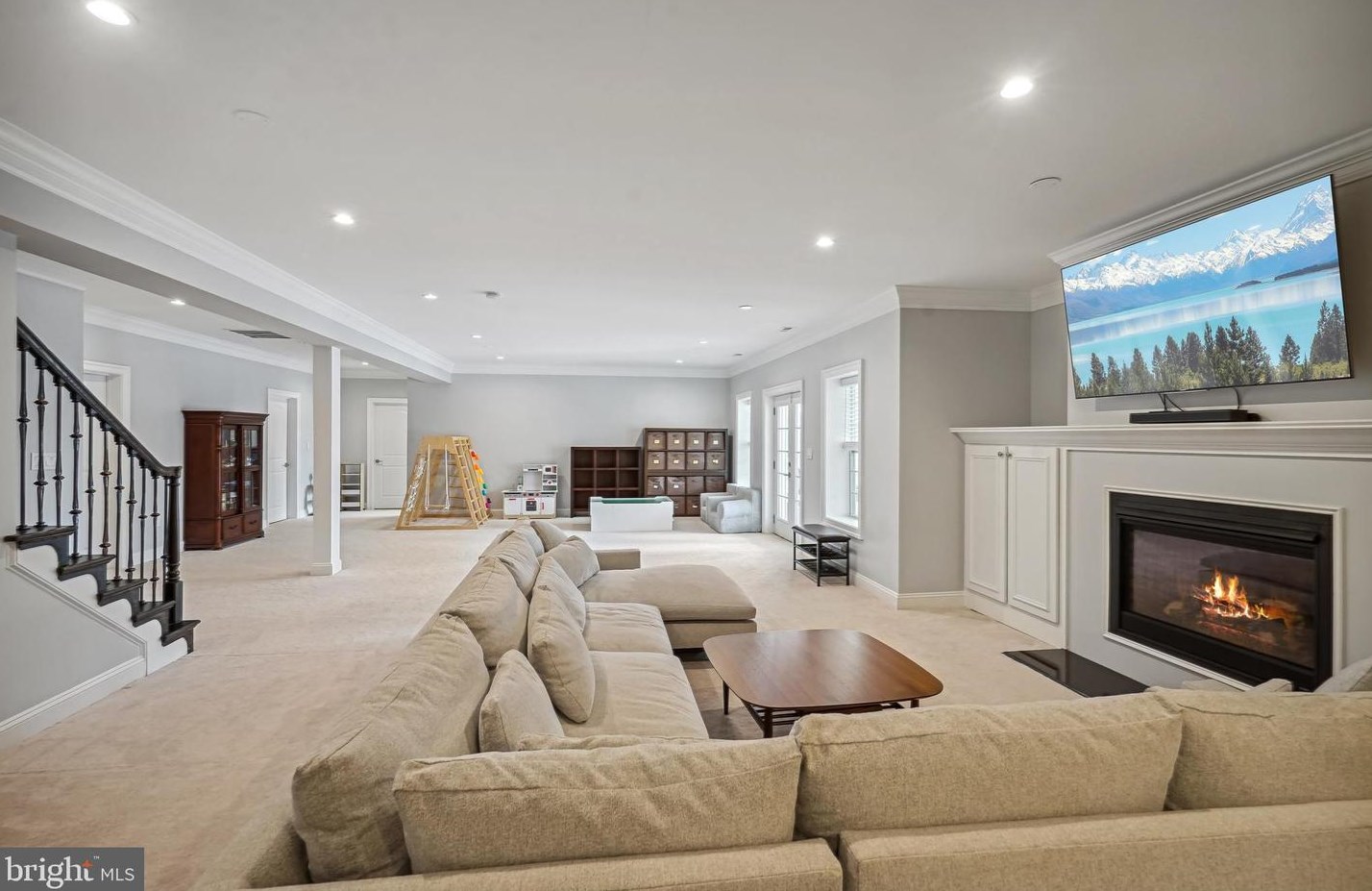 10713 Rosehaven St, Fairfax VA  22030-2826 exterior