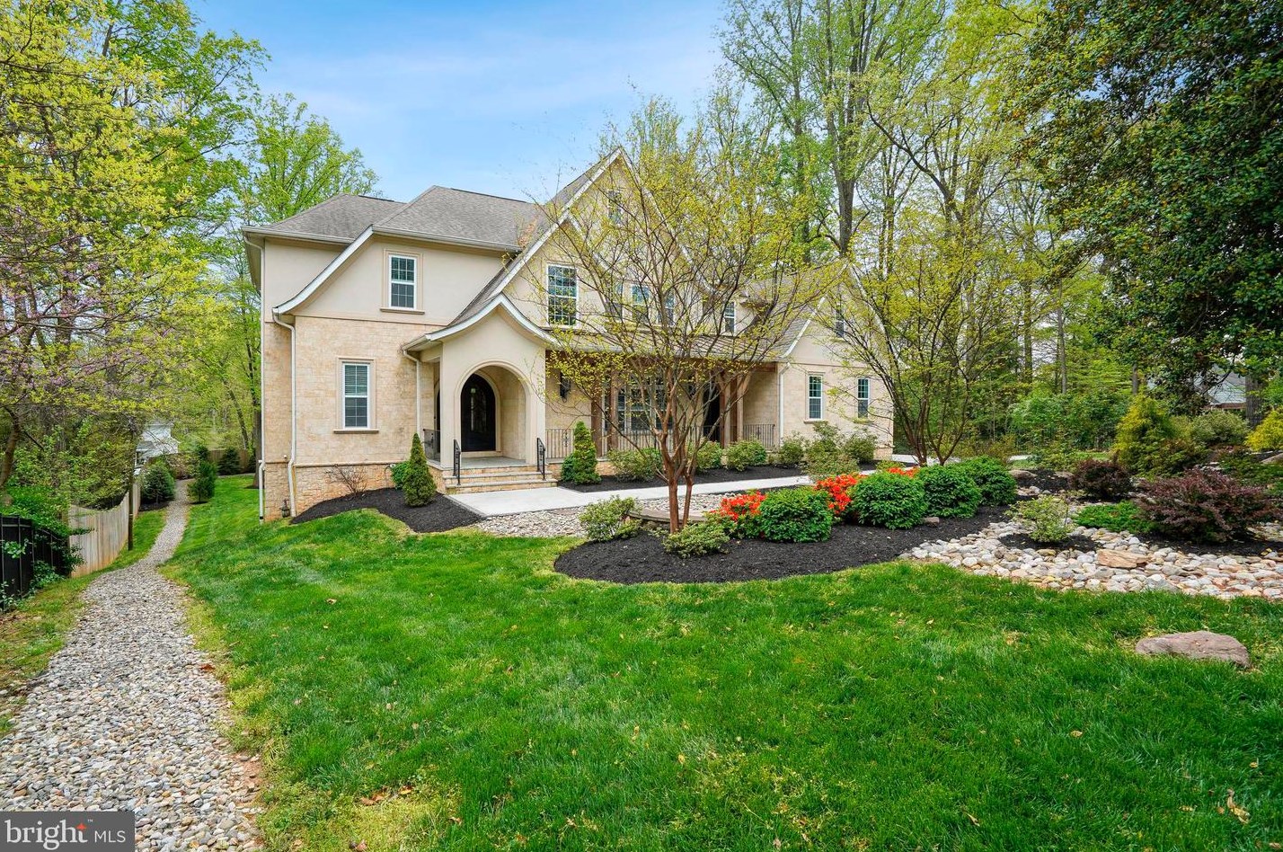 10713 Rosehaven St, Fairfax VA  22030-2826 exterior