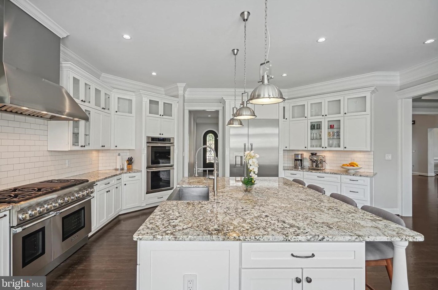 10713 Rosehaven St, Fairfax VA  22030-2826 exterior