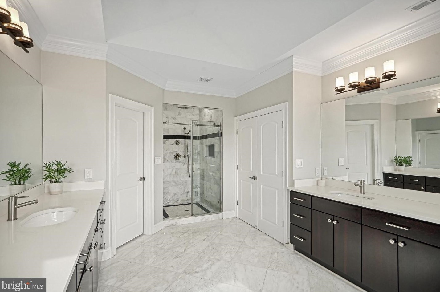 10713 Rosehaven St, Fairfax VA  22030-2826 exterior