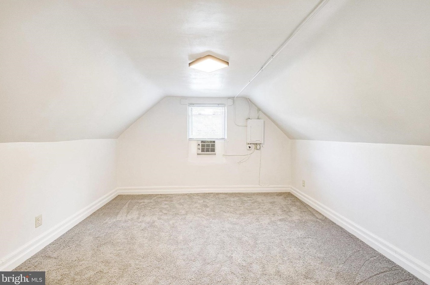 5805 Arnet St, Falls Church VA  22041-1601 exterior