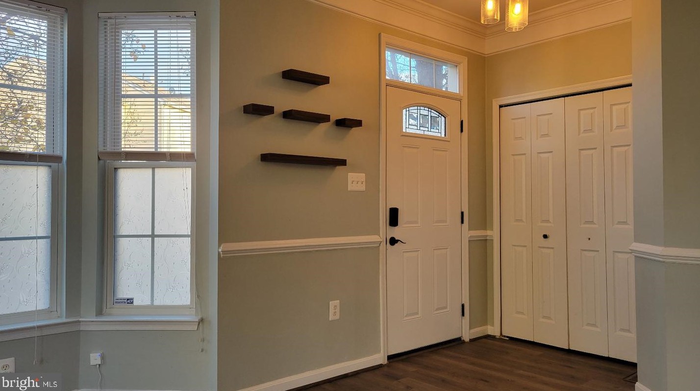 4632 Flatlick Branch Dr, Fairfax VA  20151-2266 exterior