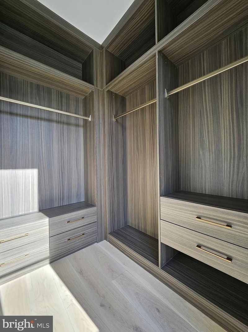 1807 Franklin Ave, Mc Lean VA  22101-5306 exterior