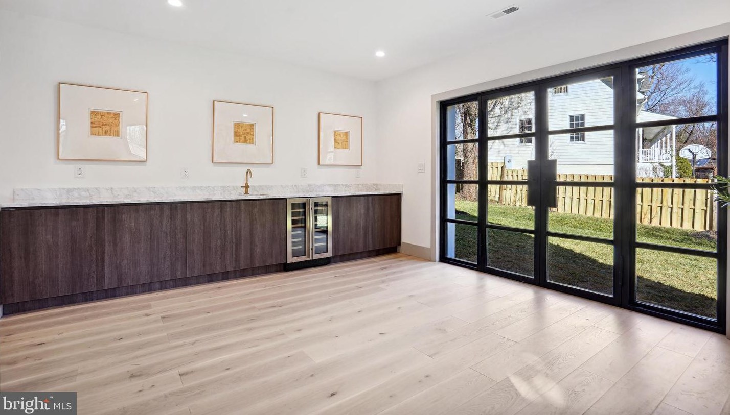 1807 Franklin Ave, Mc Lean VA  22101-5306 exterior