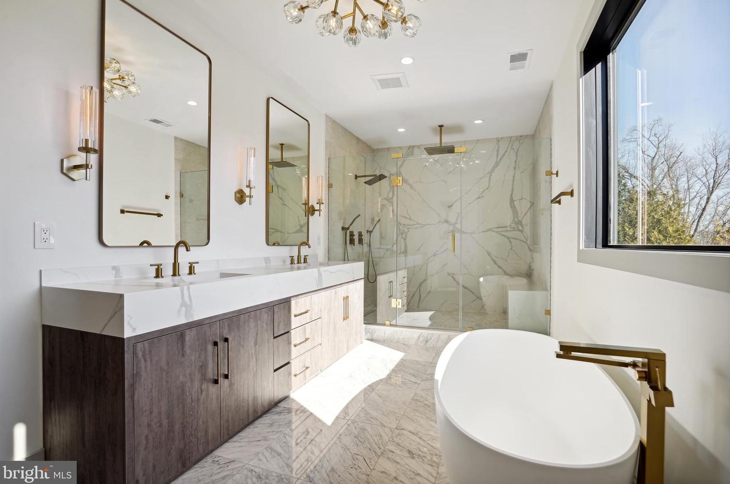 1807 Franklin Ave, Mc Lean VA  22101-5306 exterior